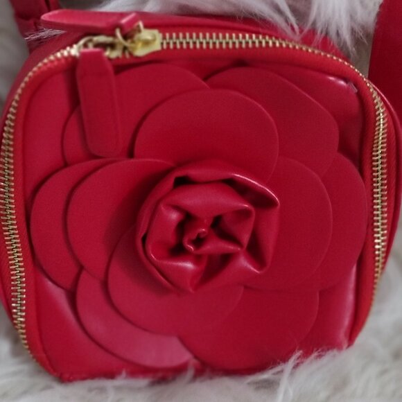 Disney Handbags - Disney iLY 4EVER Red Rose Crossbody Bag Faux Leather Floral Camera Bag